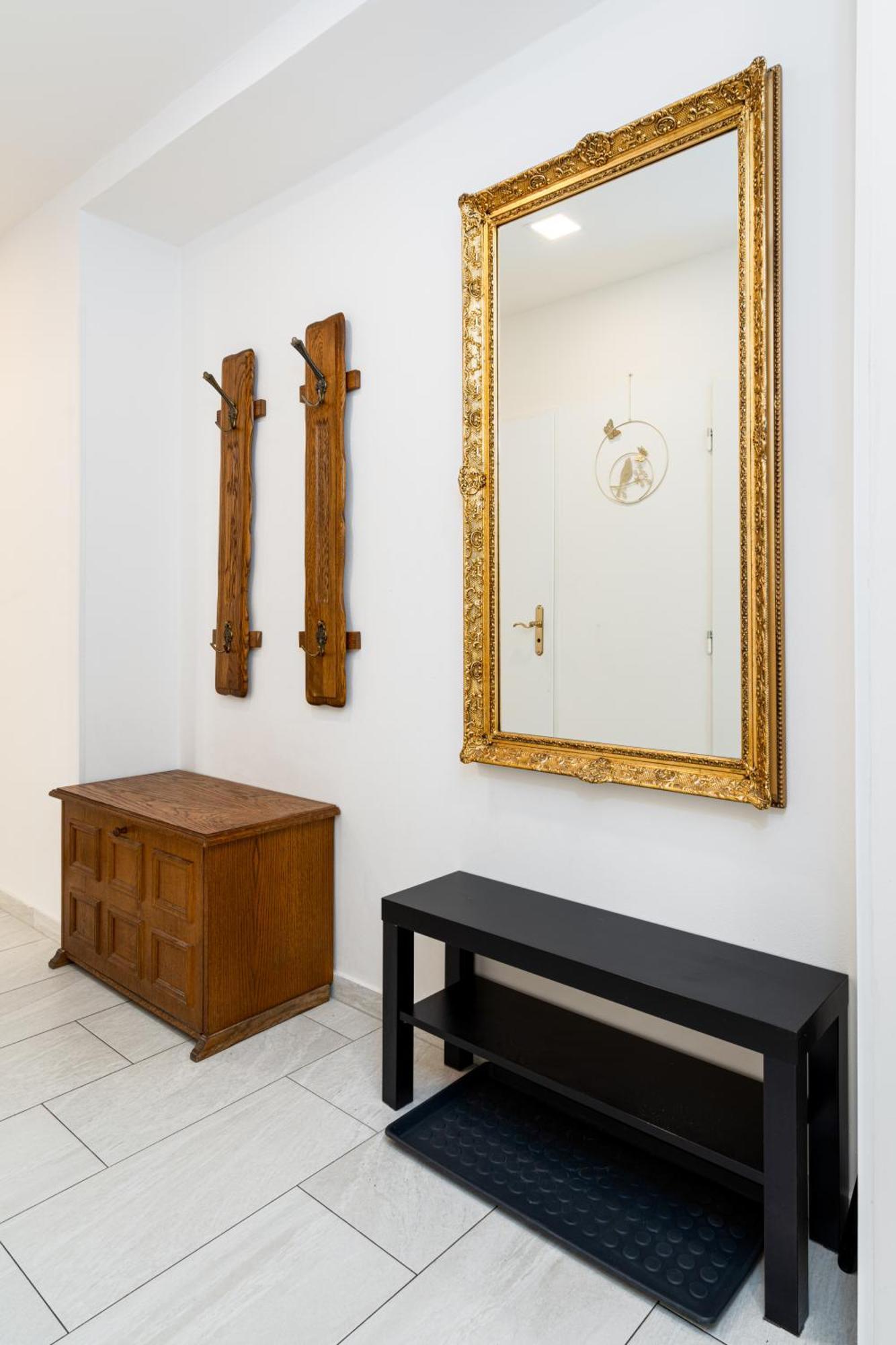 Kingdom Of 3 Roses Apartment Prague Ngoại thất bức ảnh